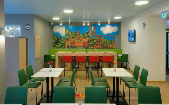 B&B Hotel Freiburg-Süd