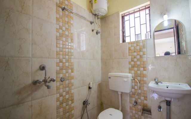OYO 13211 Home Spacious Studio Morjim Beach