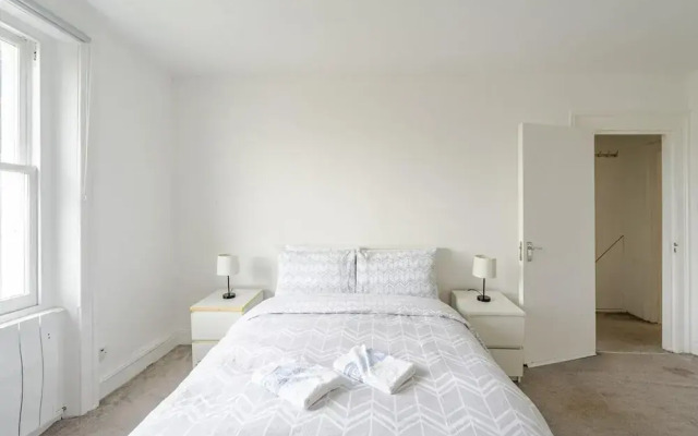 London Oasis Retreat - 2 Bedroom Apartment