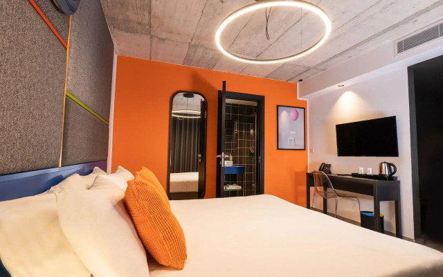 IKYK Hotel - IK Collection