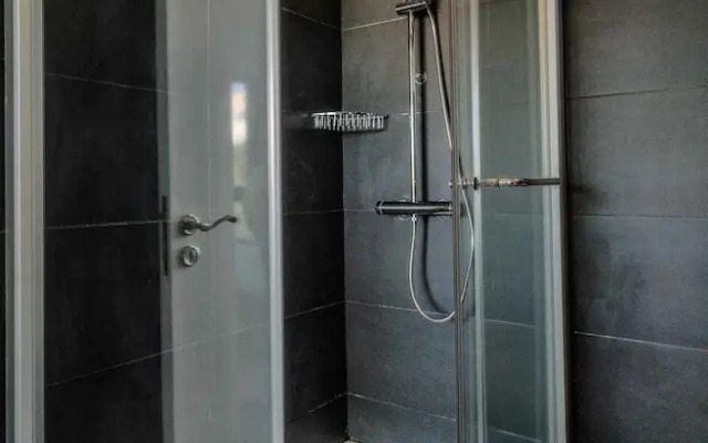 Chic City Center Stay With Stunning View