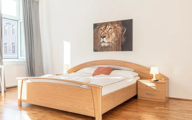 3BR Belvedere Bookable for Long Stays