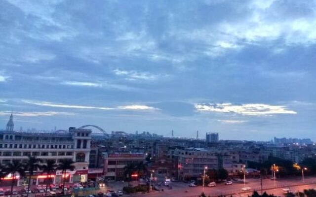 Motel Hotel (Guangzhou Luoxi Bridge Xiajiao Subway Station)