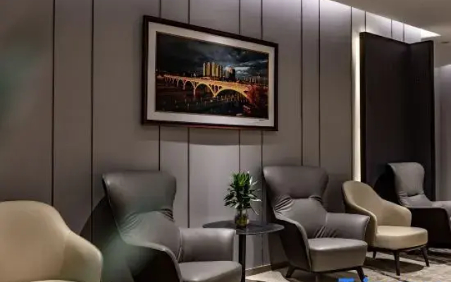 Yining Yujin Hotel