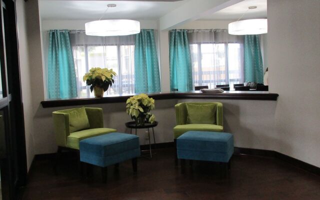 Clarion Pointe near Medical Center