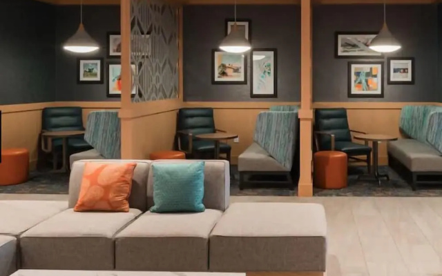 Hyatt Place Sacramento International Airport