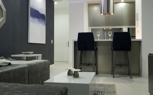 Luxury Residence Suites Design Style