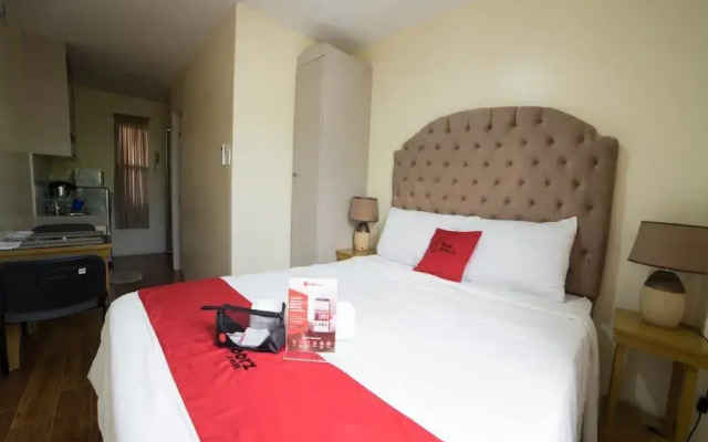 RedDoorz Plus @ Ruby Las Pinas Weekly Stay