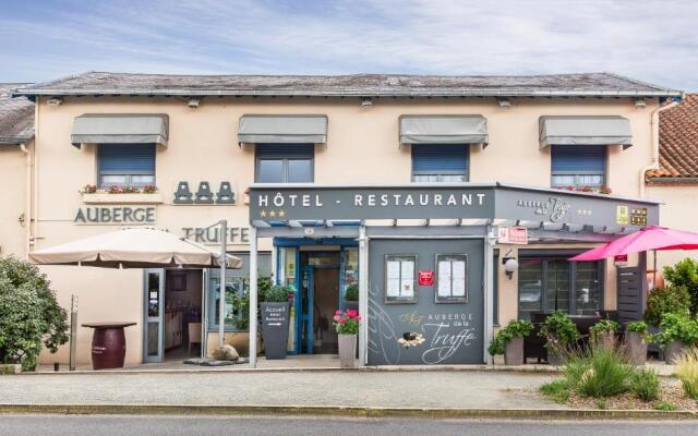 Logis Auberge De La Truffe   De La Truffe