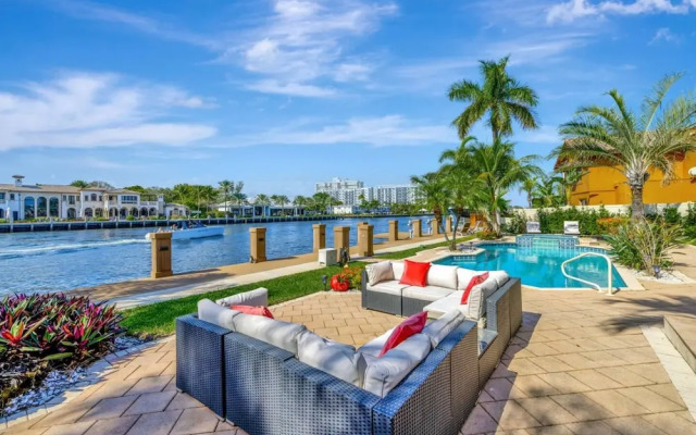 Serenity Villa Water Front