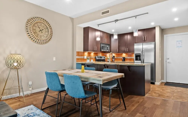GLOBALSTAY. Gorgeous Downtown Condos. Free parking