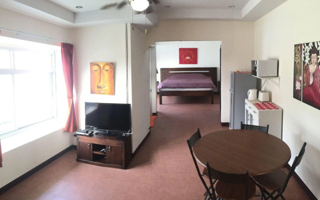 Merlin Plaza Apartments