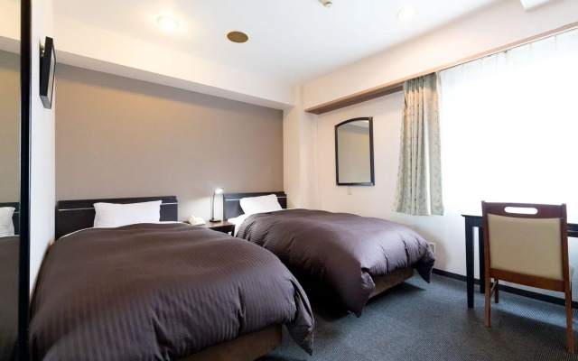Hotel Yutaka Wing – Guest Rooms – Tajiri