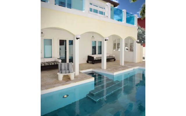 Villa Thalis
