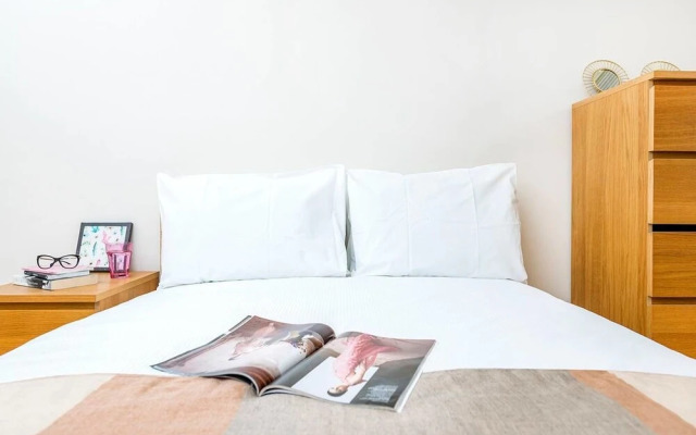 Lovely 2BR Garden Flat in Battersea