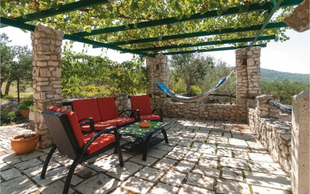 One-Bedroom Holiday Home in Povlja