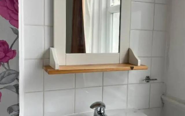 OYO The Lodge Bournemouth