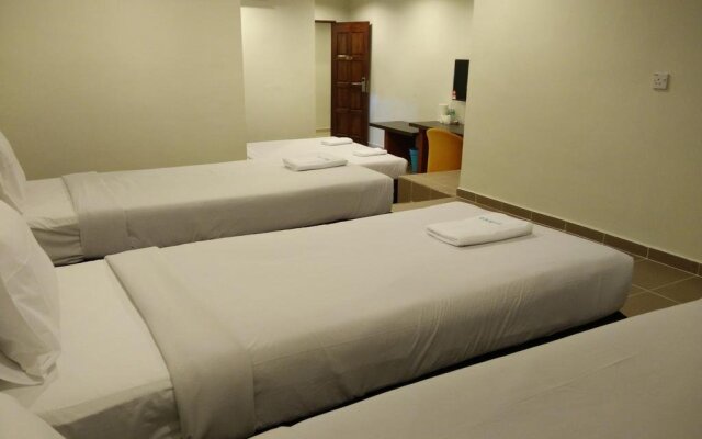 Station Budget Hotel Batu Ferringhi