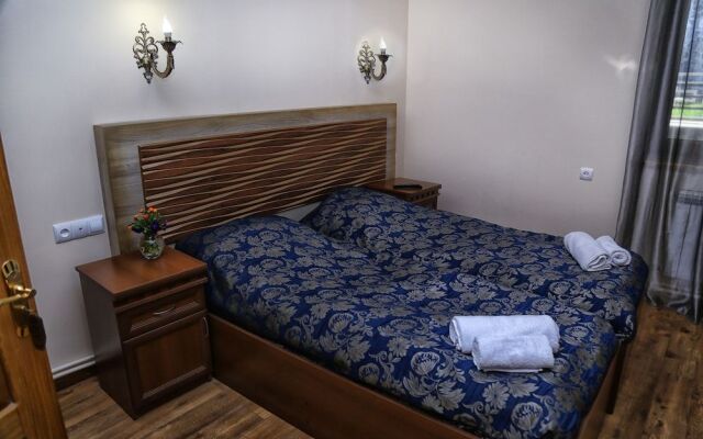 Lara Hotel
