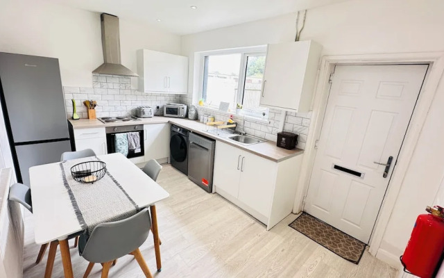 Pengam House