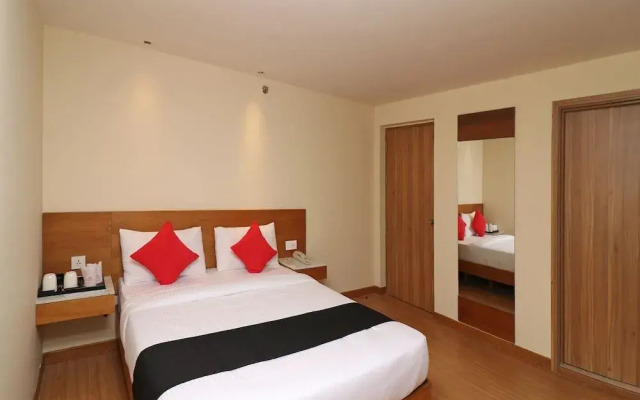 Capital O 27044 Hotel The Orion Plaza