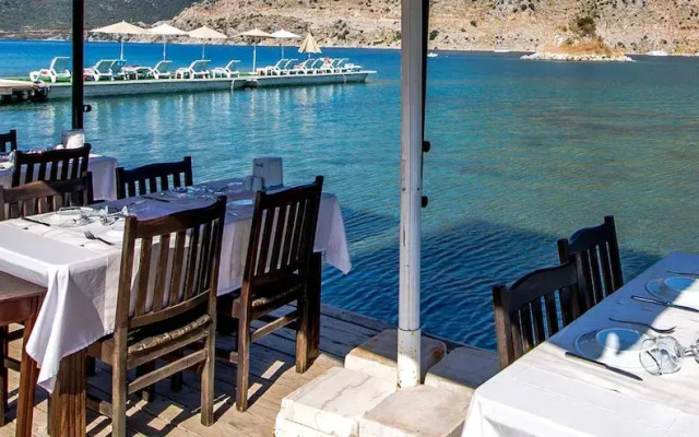 Palmetto Resort Hotel