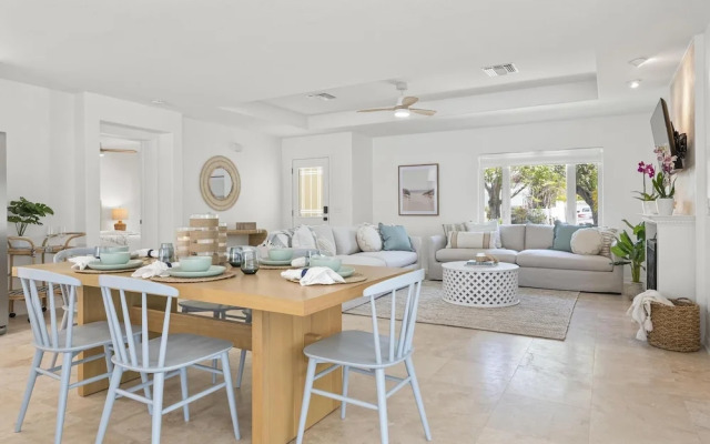 Latitude Adjustment Ami 3 Bedroom Home