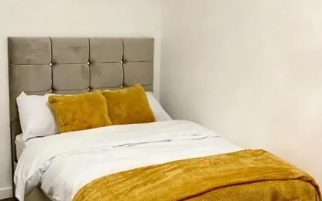 Stunning 2-bed Stratford Apartment