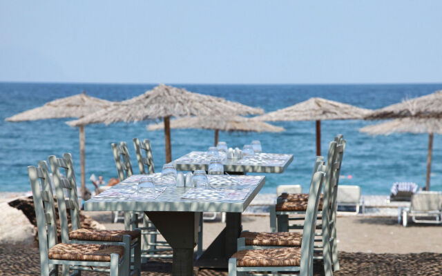 Thalatta Seaside Hotel