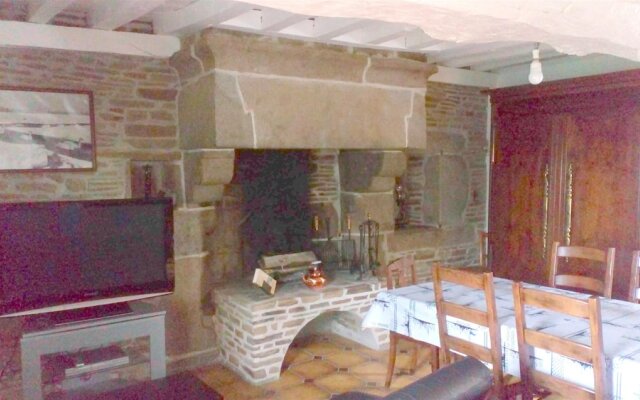 House With 4 Bedrooms in Sougéal, With Furnished Garden