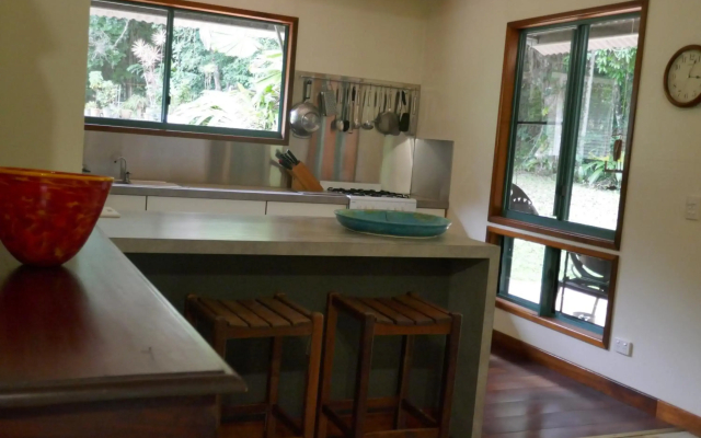 Fanpalm Creek Hideaway