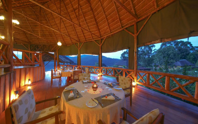 Crater Safari Lodge