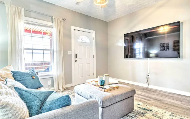 Pet-friendly Indianapolis Townhome w/ Yard!