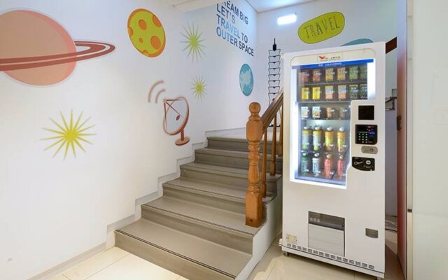 UINN TRAVEL - Hostel