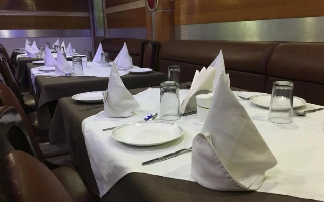 Hotel Samrat