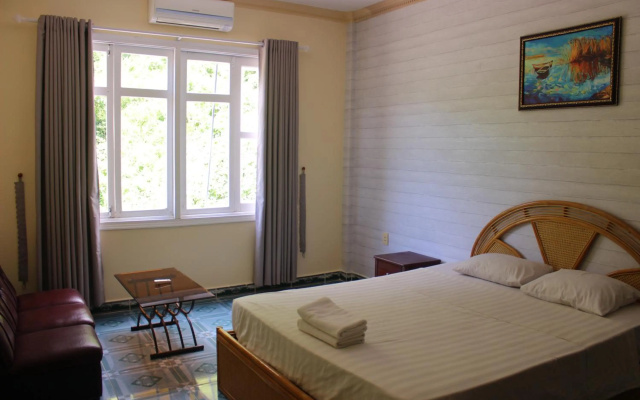 Lam Son Hotel – Guest Rooms – Vung Tau