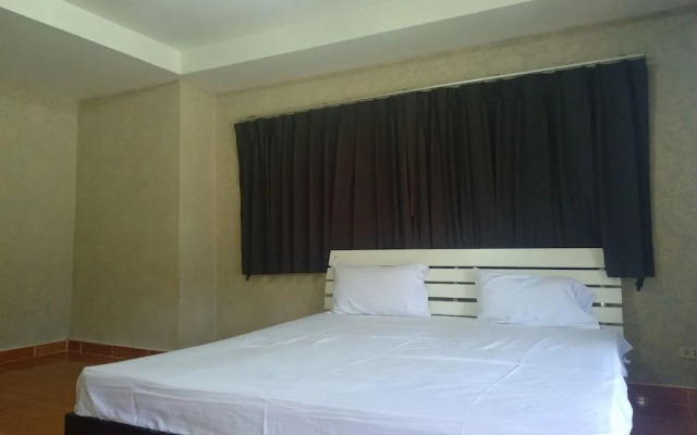 Oyo 75349 CozyRooms at South Pattaya