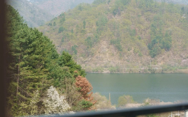 Gapyeong Reflex Pool Villa Pension