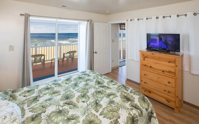 Oceanfront Villa - 12 Br Home