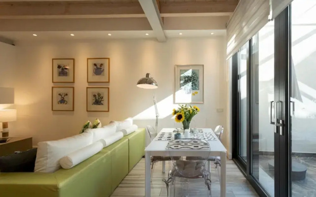 Co-c933-adia67a1 - White Suite With Private Terrace