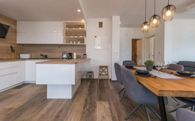 Stunning Apartment in Turanj With Wifi and 2 Bedrooms