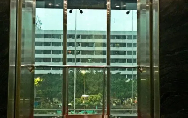 TOWO Shangpin Hotel (Shenzhen Baoan Airport Pinglushan Station) – Balcony – Shenzhen