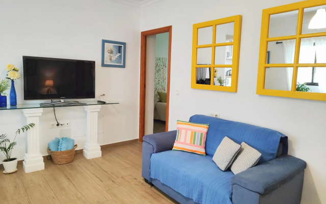 Céntrico apartamento con terraza, parking y WIFI