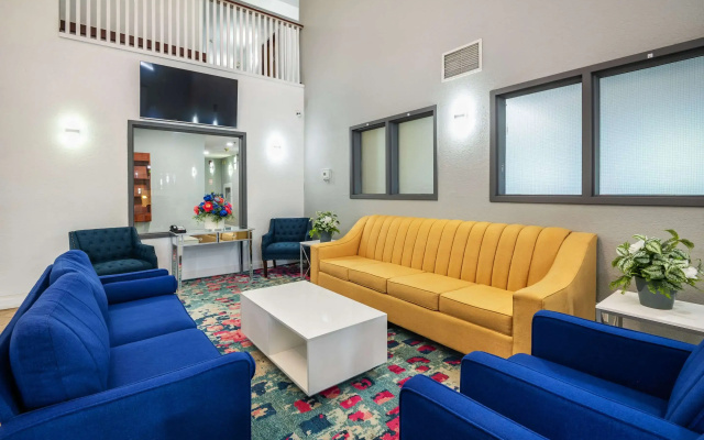 Quality Inn & Suites