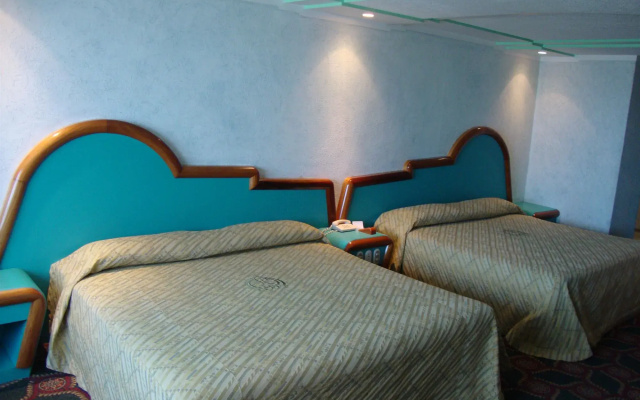 Holiday Inn Express Mexico Basilica by IHG