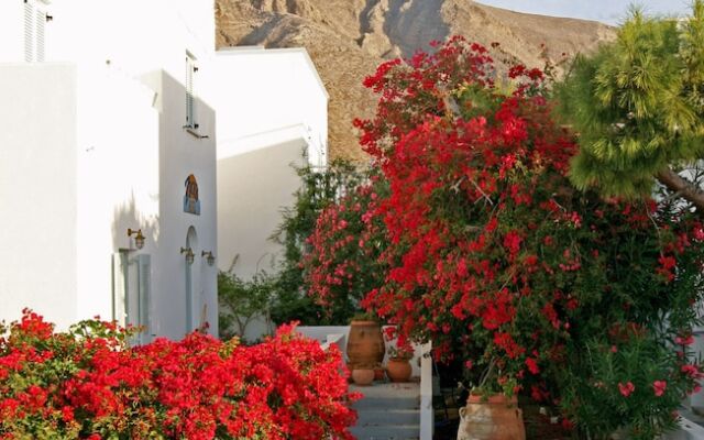 Spiros & Hiroko Hotel - Adults Only