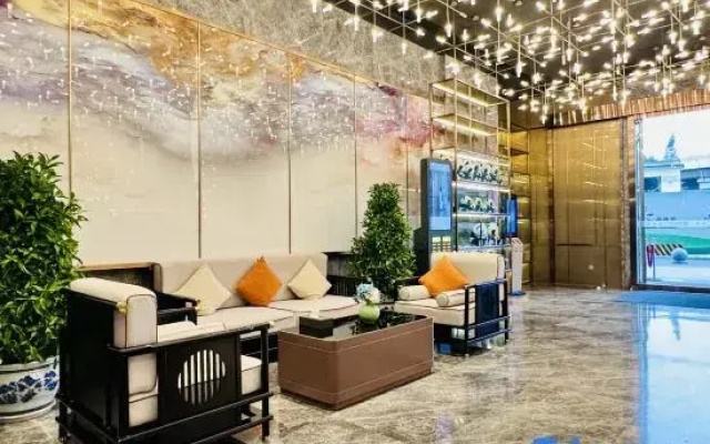 Yijia Lijing Hotel (Xipu Metro Station)