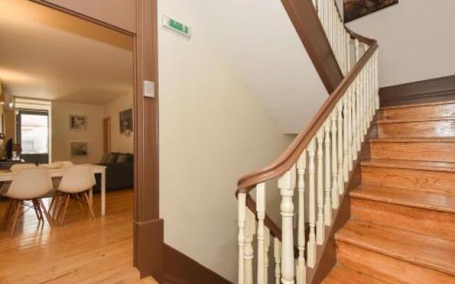 Almada Apartments 468