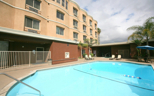 Holiday Inn Express San Diego South - Chula Vista, an IHG Hotel