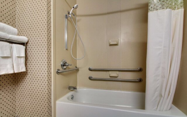 Quality Inn & Suites Quincy - Downtown